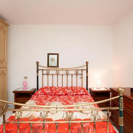 Casa Vacanze Rosmary בית נופש *