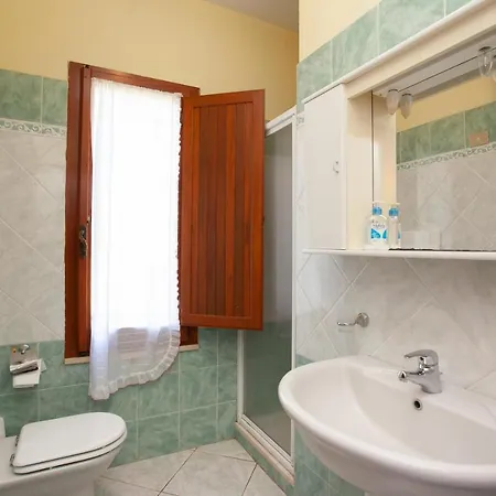 Casa Vacanze Rosmary קאלה ליברוטו